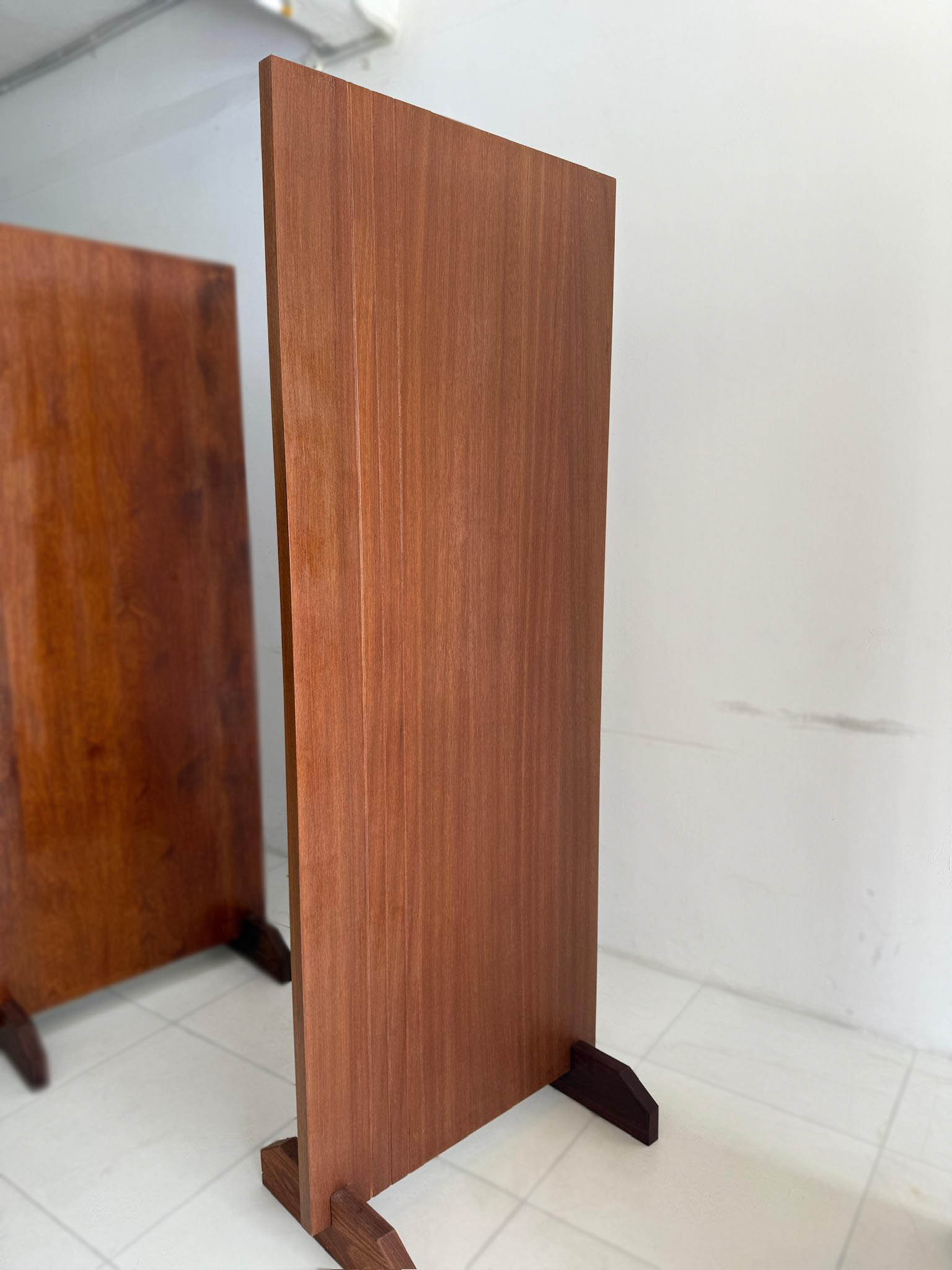 Grade A full solid merbau hardwood door with 3 groove lines design and clear lacquer finished.